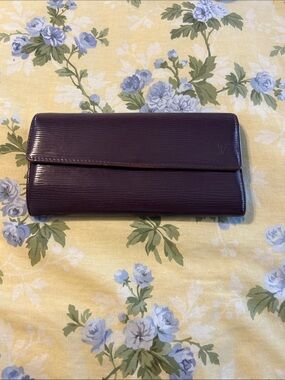 LV  Plum Epi Leather Long Wallet